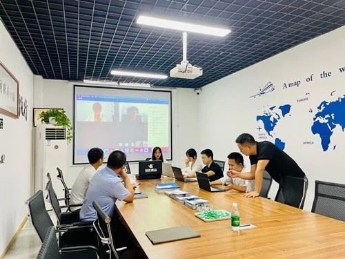 Conferencia de estrategia del sistema de niebla personalizada del grupo Nebuf...